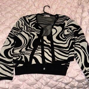 Chic Graphic Crop Set